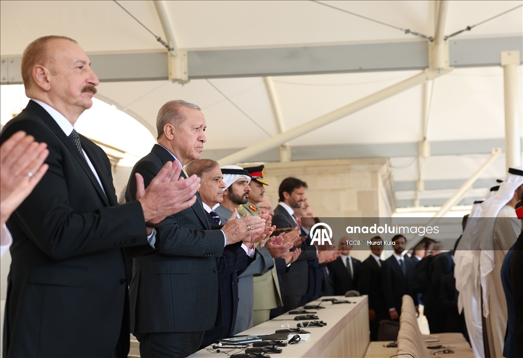 Cumhurbaşkanı Erdoğan, Azerbaycan’ın Zafer Günü Töreni’ne katıldı