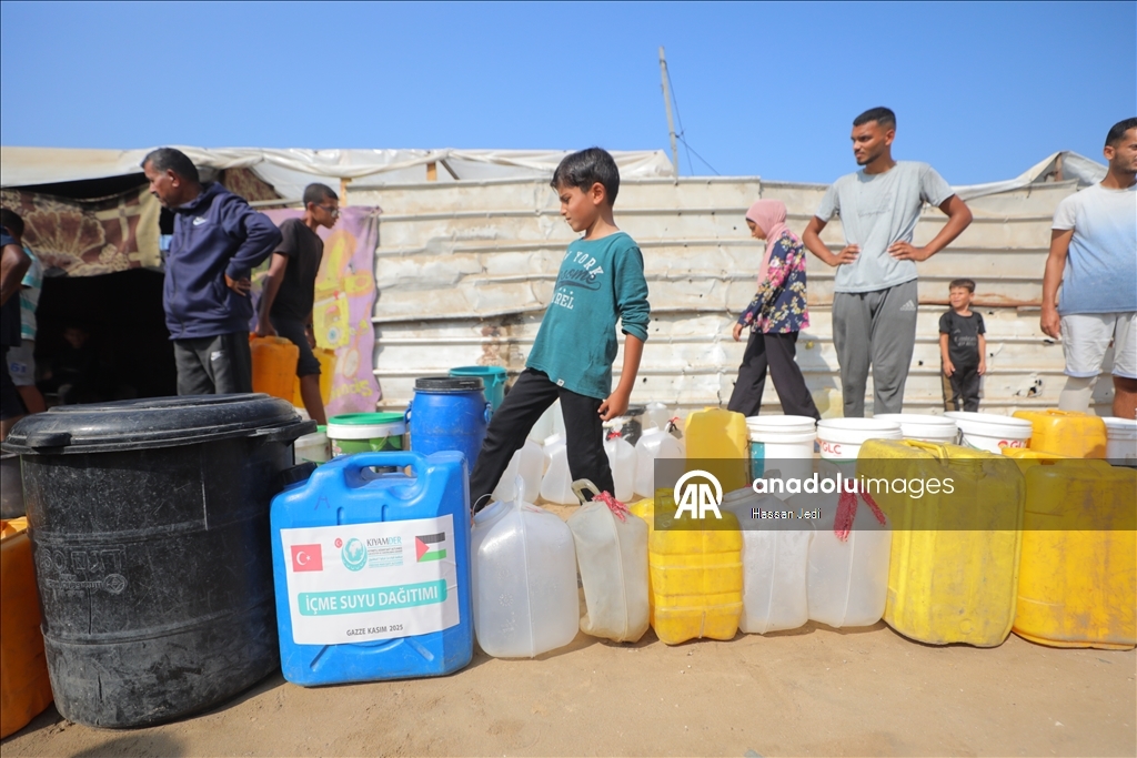 KIYAMDER'den su krizinin yaşandığı Gazze'ye su dağıtımı 