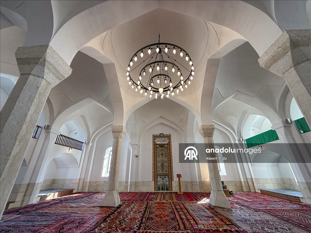 أذربيجان تكمل ترميم مسجد الجمعة التاريخي في إقليم "قره باغ"
