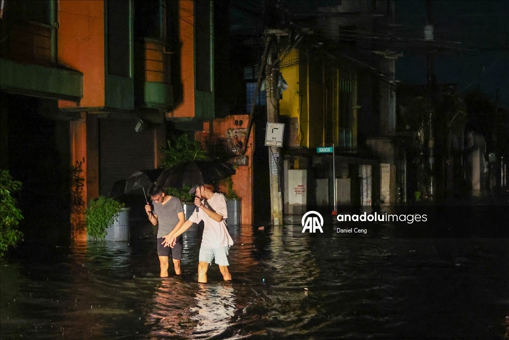 Süper Tayfun Fung-Wong Filipinler’i vurdu: 900 binden fazla kişi tahliye edildi