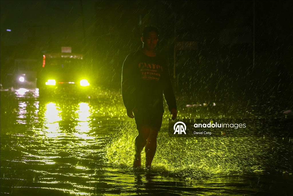 Süper Tayfun Fung-Wong Filipinler’i vurdu: 900 binden fazla kişi tahliye edildi