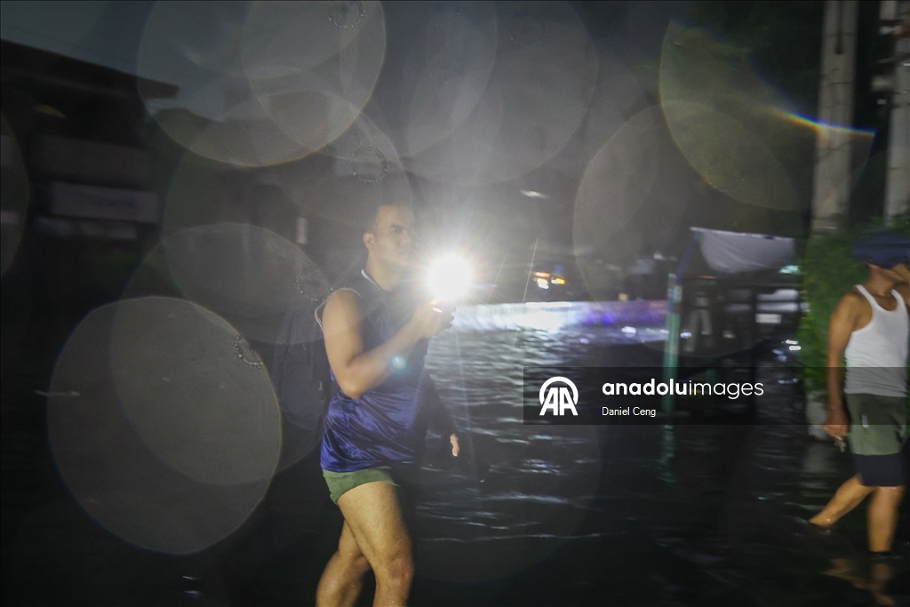 Süper Tayfun Fung-Wong Filipinler’i vurdu: 900 binden fazla kişi tahliye edildi