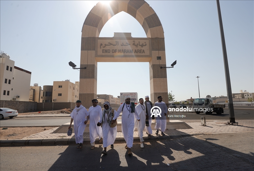 على خطى النبي.. مسلمون يختتمون رحلة من مكة إلى المدينة