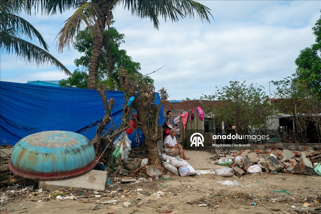Vietnam’da Kalmaegi Tayfunu’nun yol açtığı ağır hasar görüntülendi