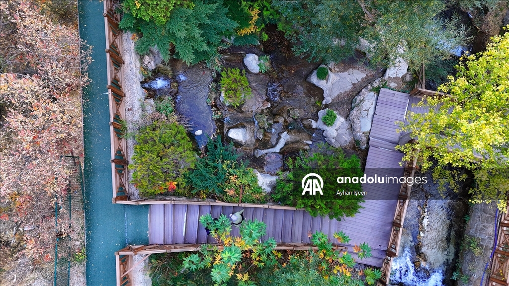 Sûlava Gunpinarê bi rengên payîzê xemilî