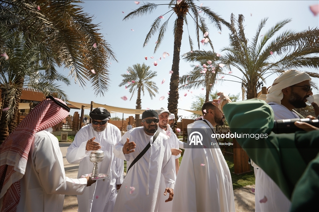 على خطى النبي.. مسلمون يختتمون رحلة من مكة إلى المدينة