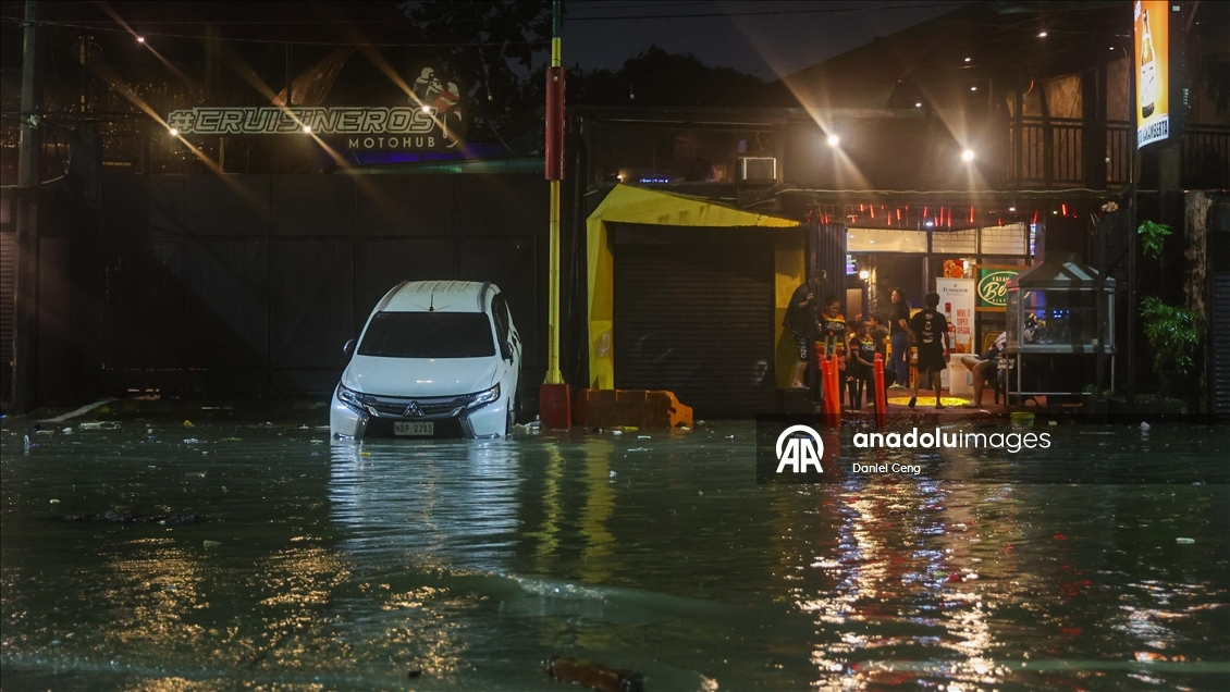 Süper Tayfun Fung-Wong Filipinler’i vurdu: 900 binden fazla kişi tahliye edildi