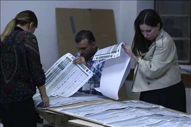 برلمانيات العراق.. انتهاء التصويت الخاص بنسبة مشاركة 82.52 بالمئة