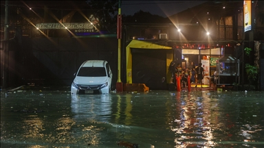 Süper Tayfun Fung-Wong Filipinler’i vurdu: 900 binden fazla kişi tahliye edildi