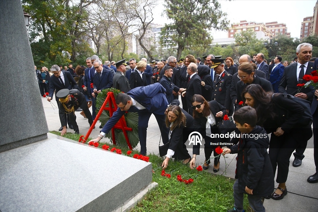 Büyük Önder Atatürk dünyada törenlerle anılıyor
