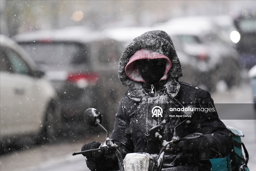 В Торонто выпал первый снег сезона