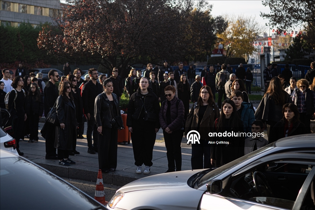 Büyük Önder Atatürk’ü anıyoruz