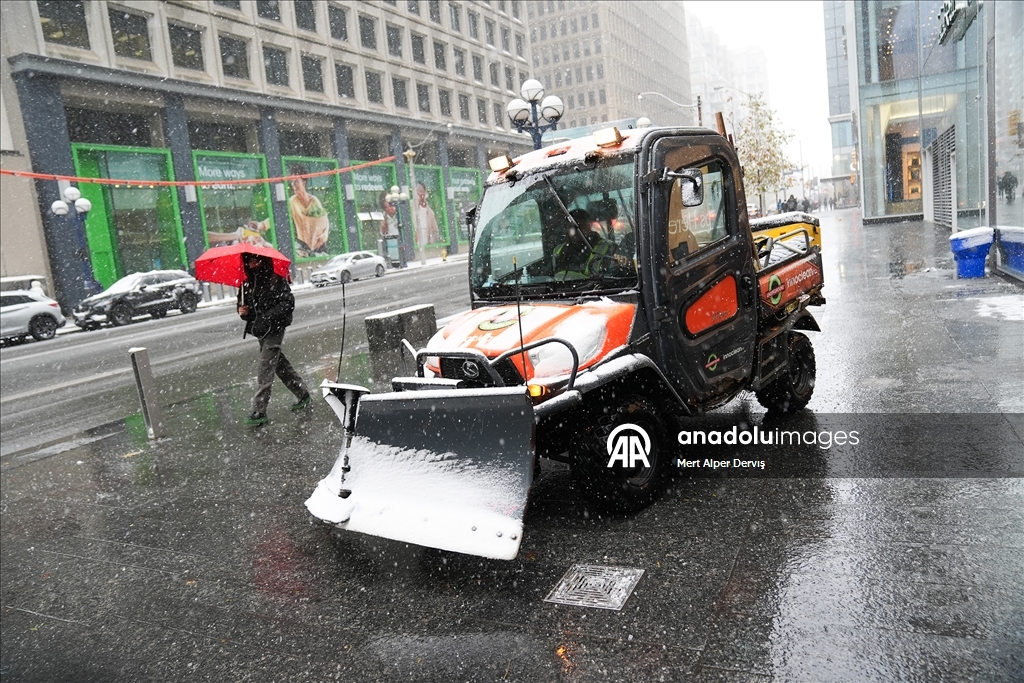В Торонто выпал первый снег сезона