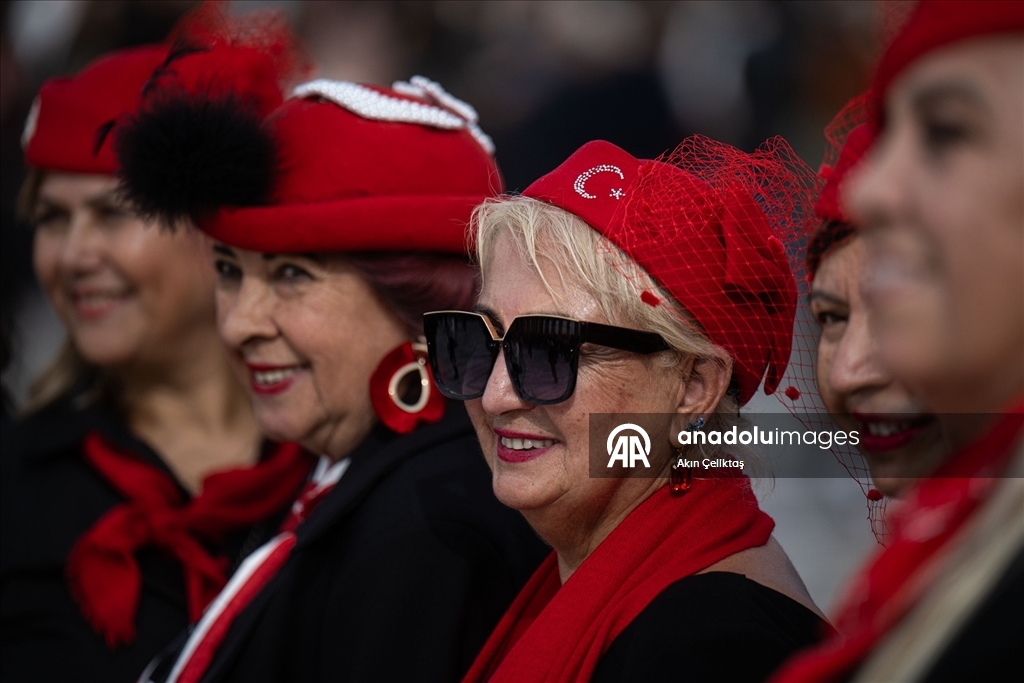 Büyük Önder Atatürk'ü anıyoruz