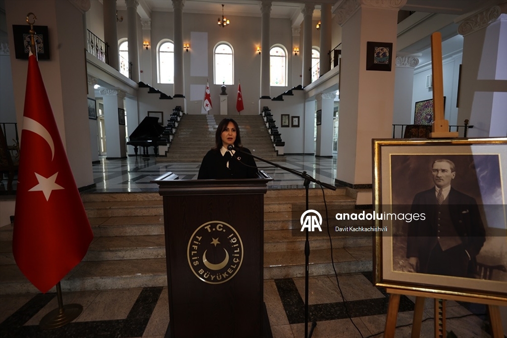 Büyük Önder Atatürk dünyada törenlerle anılıyor