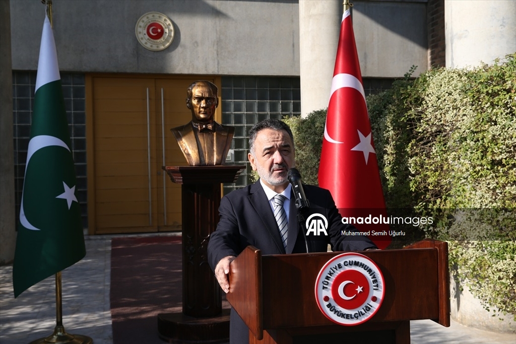 Büyük Önder Atatürk dünyada törenlerle anılıyor