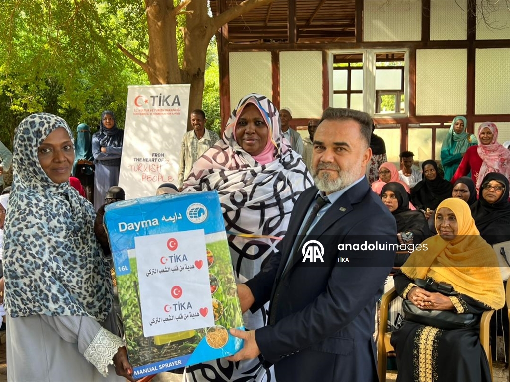 السودان.. "تيكا" التركية تقدم مساعدات زراعية لألف أسرة