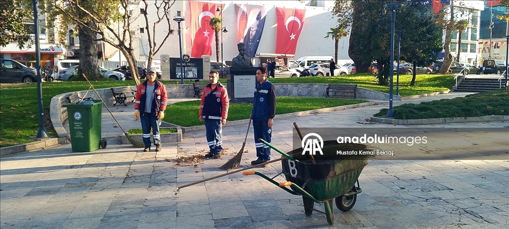 Büyük Önder Atatürk'ü anıyoruz