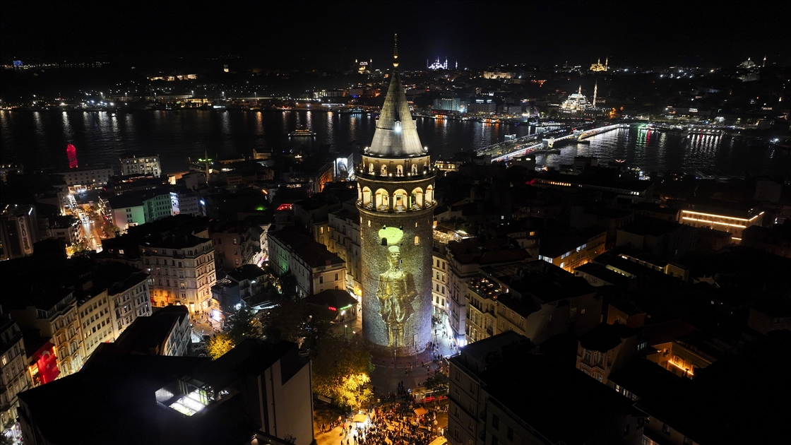 Büyük Önder Atatürk'ü anıyoruz