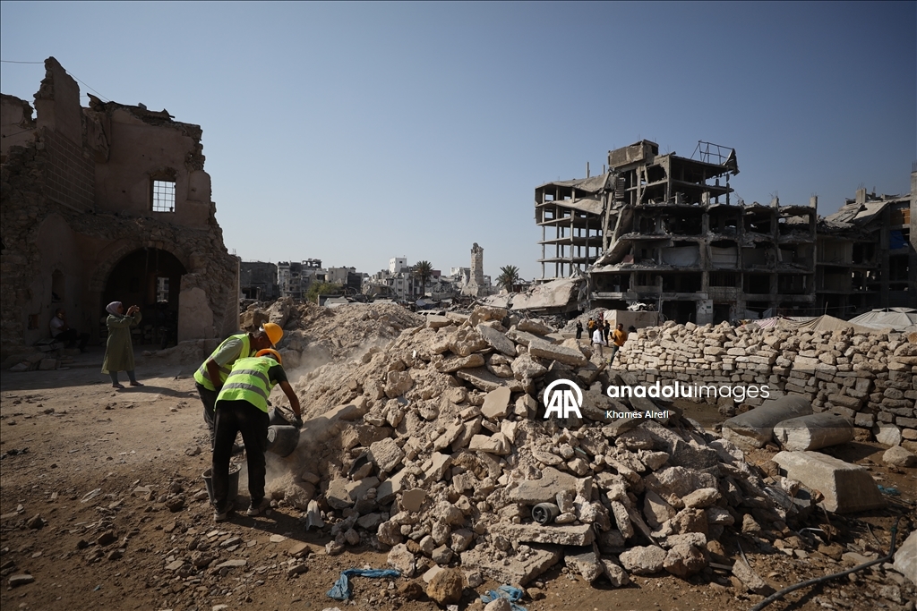 İsrail saldırıları sonucu yıkıma uğrayan Paşa Sarayı'nda restorasyon çalışmalarına başlandı