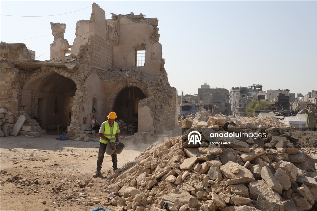 İsrail saldırıları sonucu yıkıma uğrayan Paşa Sarayı'nda restorasyon çalışmalarına başlandı