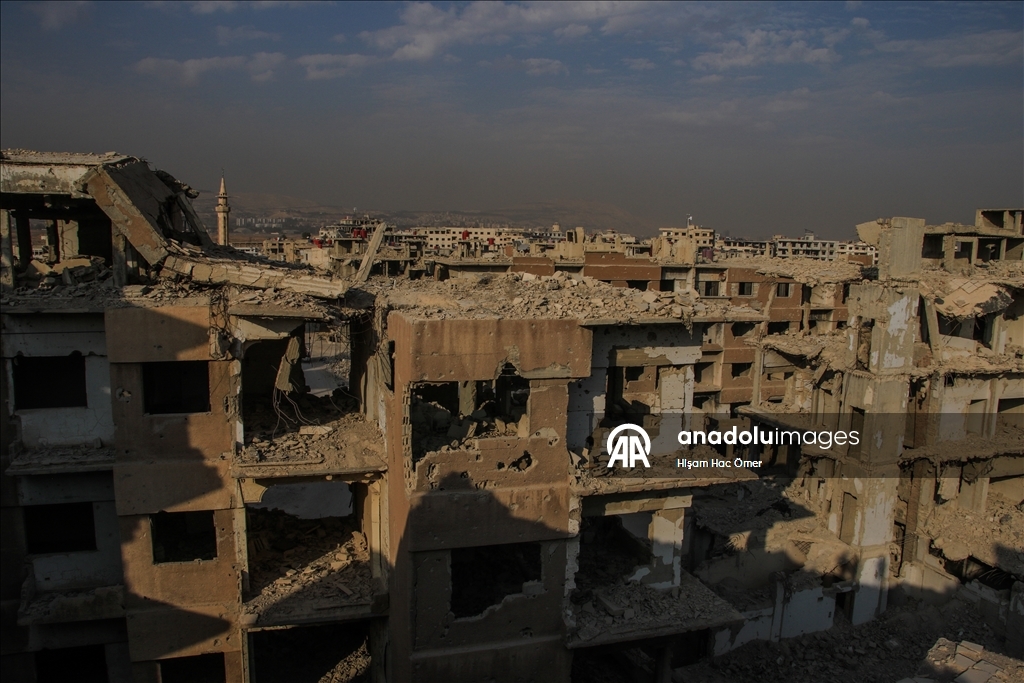 Suriye'deki Daraya kenti devrik Esed rejimi saldırılarının izlerini taşıyor