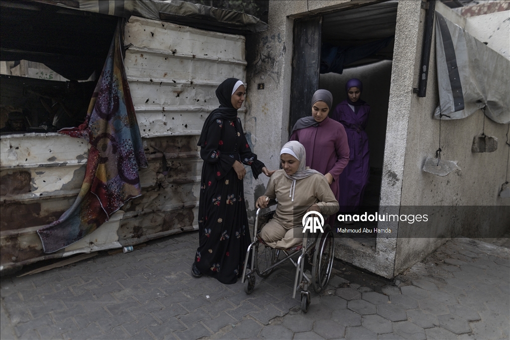 16-летняя палестинка из Газы потеряла семью и обе ноги в результате удара Израиля