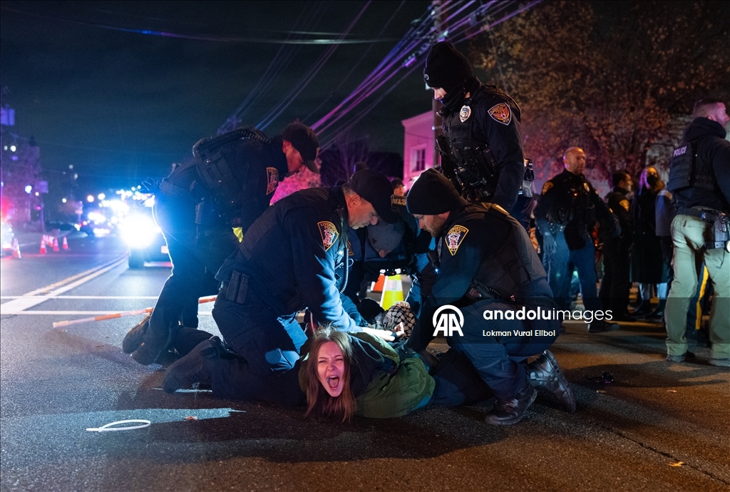 Полиция разогнала участников акции протеста против выступления экс-министра обороны Израиля Галанта в США