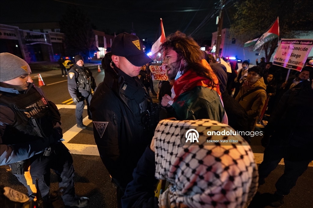 Полиция разогнала участников акции протеста против выступления экс-министра обороны Израиля Галанта в США