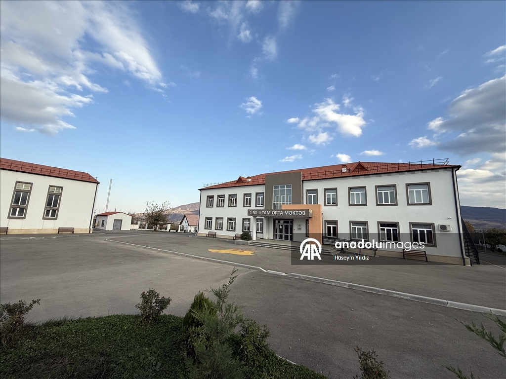 Семьи азербайджанцев возвращаются в освобожденный от армянской оккупации Ходжалы