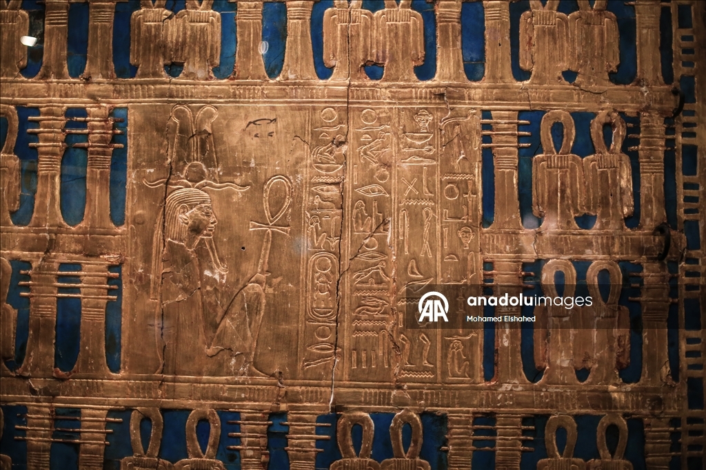 Большой Египетский музей с артефактами времен знаменитых фараонов Древнего Египта