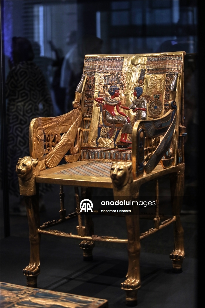 Большой Египетский музей с артефактами времен знаменитых фараонов Древнего Египта