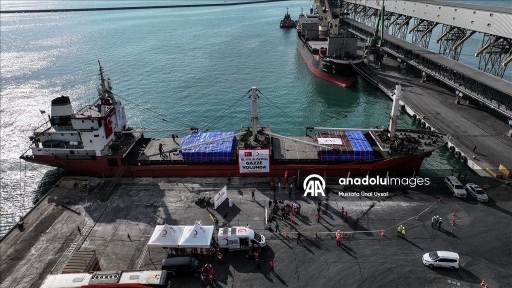 انطلاق سفينة تركية تحمل 800 طن من المساعدات الإنسانية لأجل غزة