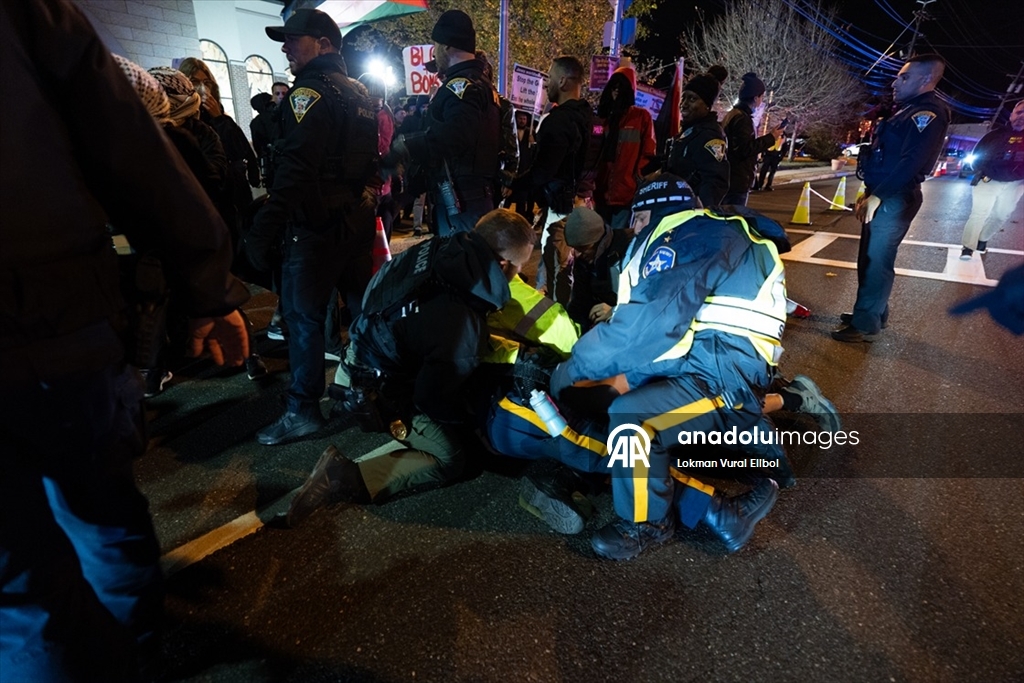 ABD'de eski İsrail Savunma Bakanı Gallant'ın konuşmasını protesto edenlere polis müdahale etti