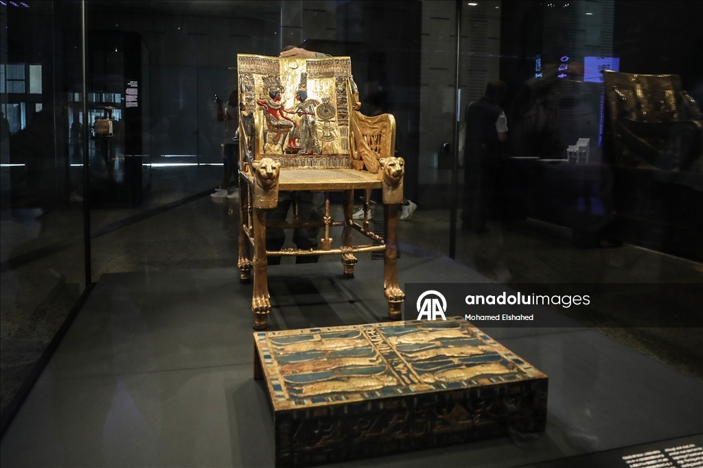 Большой Египетский музей с артефактами времен знаменитых фараонов Древнего Египта