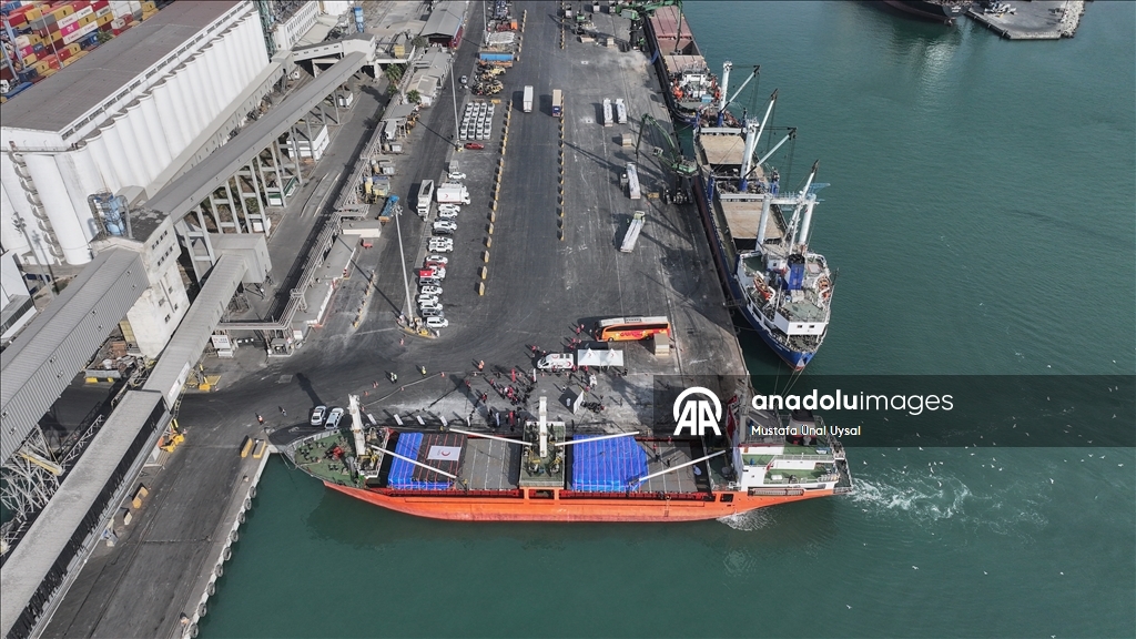 انطلاق سفينة تركية تحمل 800 طن من المساعدات الإنسانية لأجل غزة