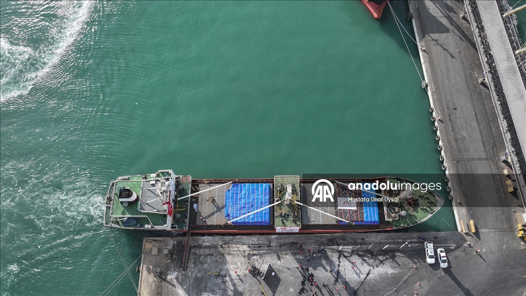 انطلاق سفينة تركية تحمل 800 طن من المساعدات الإنسانية لأجل غزة