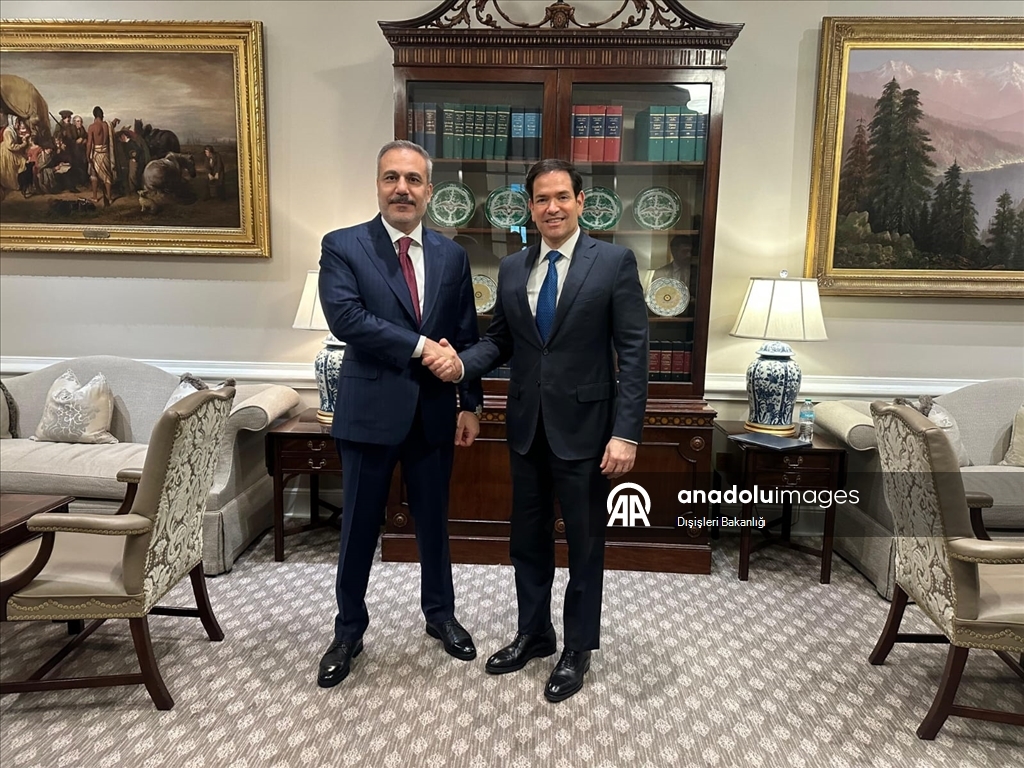 Réunion trilatérale Turkiye-États-Unis-Syrie