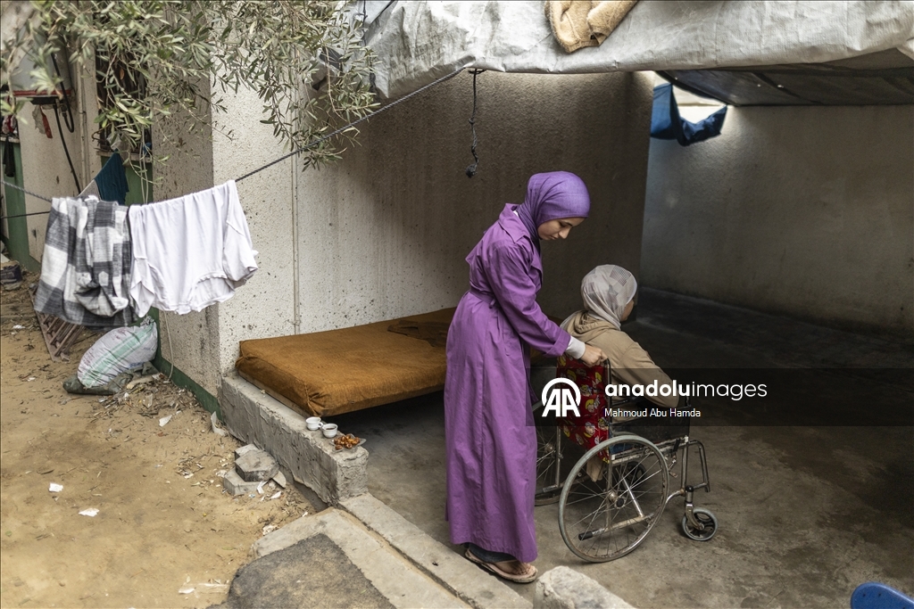 16-летняя палестинка из Газы потеряла семью и обе ноги в результате удара Израиля