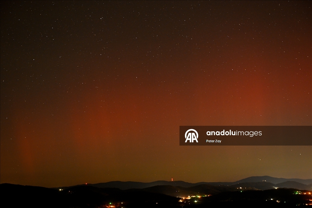 Северное сияние окрасило небо над США