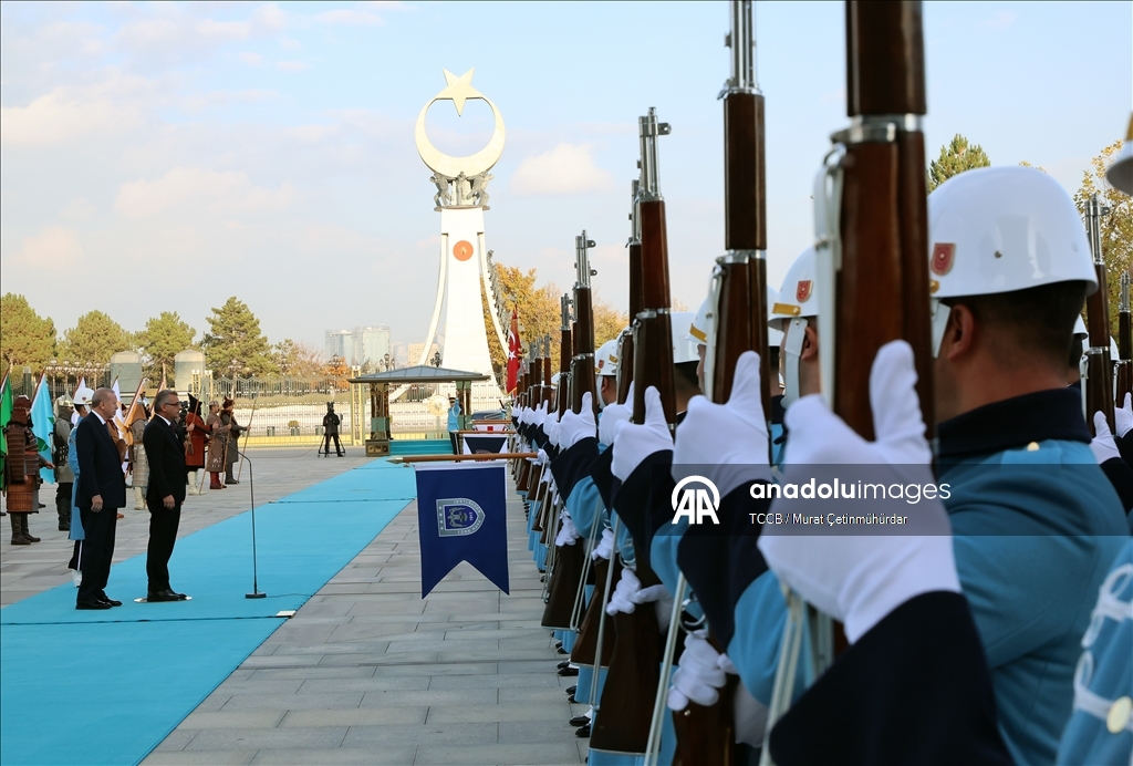 Cumhurbaşkanı Erdoğan, KKTC Cumhurbaşkanı Erhürman'ı resmi törenle karşıladı