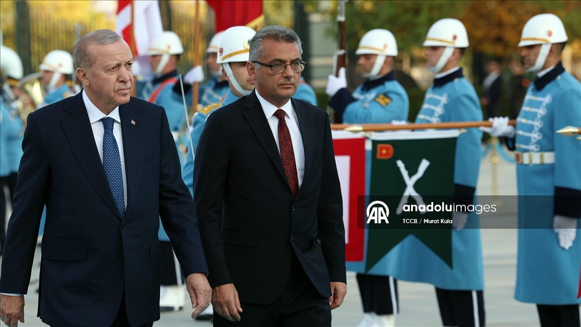 Cumhurbaşkanı Erdoğan, KKTC Cumhurbaşkanı Erhürman'ı resmi törenle karşıladı