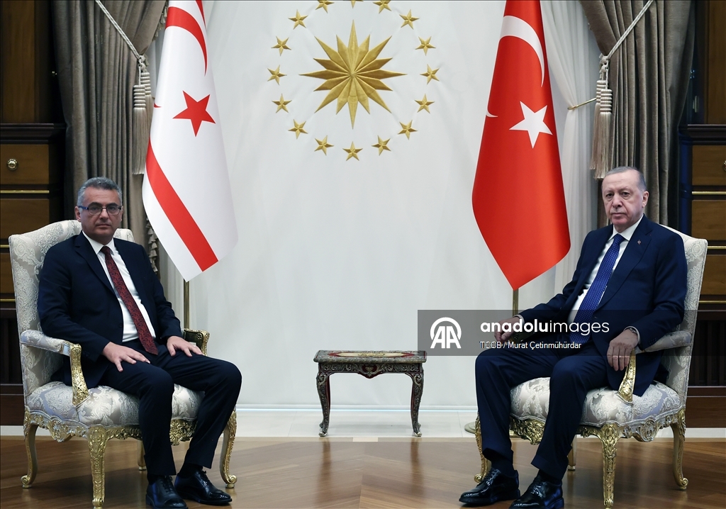 Cumhurbaşkanı Erdoğan, KKTC Cumhurbaşkanı Erhürman'ı resmi törenle karşıladı