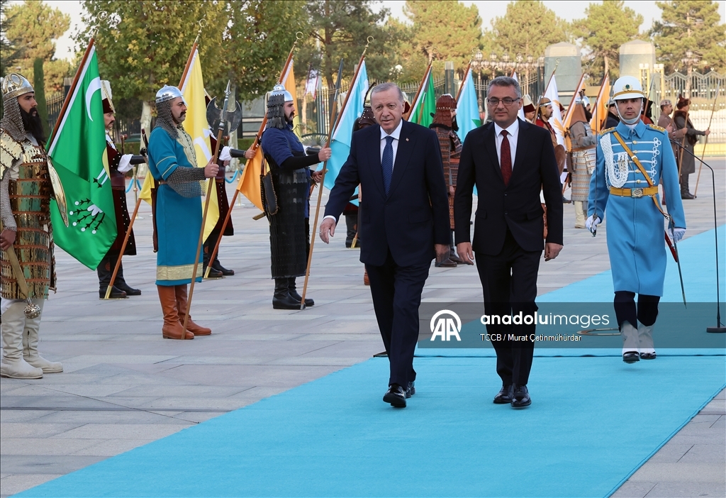 Cumhurbaşkanı Erdoğan, KKTC Cumhurbaşkanı Erhürman'ı resmi törenle karşıladı