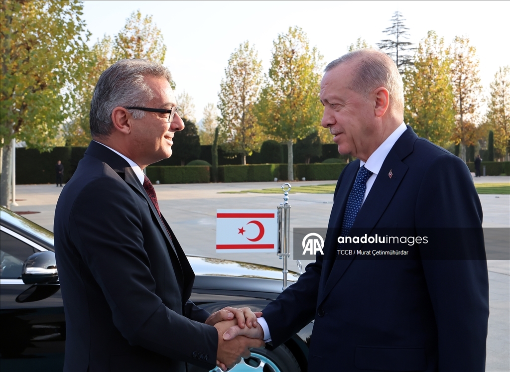 Cumhurbaşkanı Erdoğan, KKTC Cumhurbaşkanı Erhürman'ı resmi törenle karşıladı