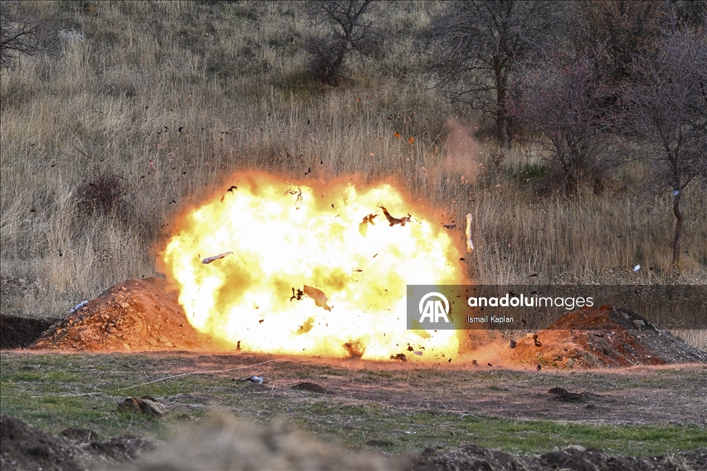 AA'nın savaş muhabirliği eğitiminde "patlayıcılar ve tehlikeli alanlar" dersi verildi