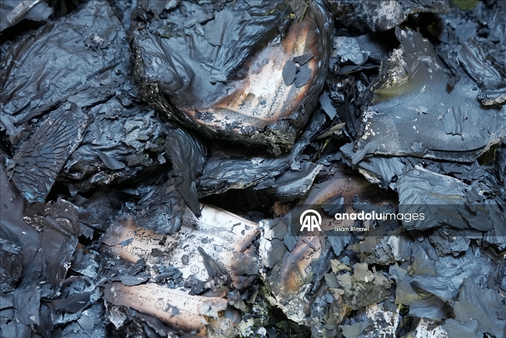 Израильские поселенцы осквернили и подожгли мечеть на Западном берегу