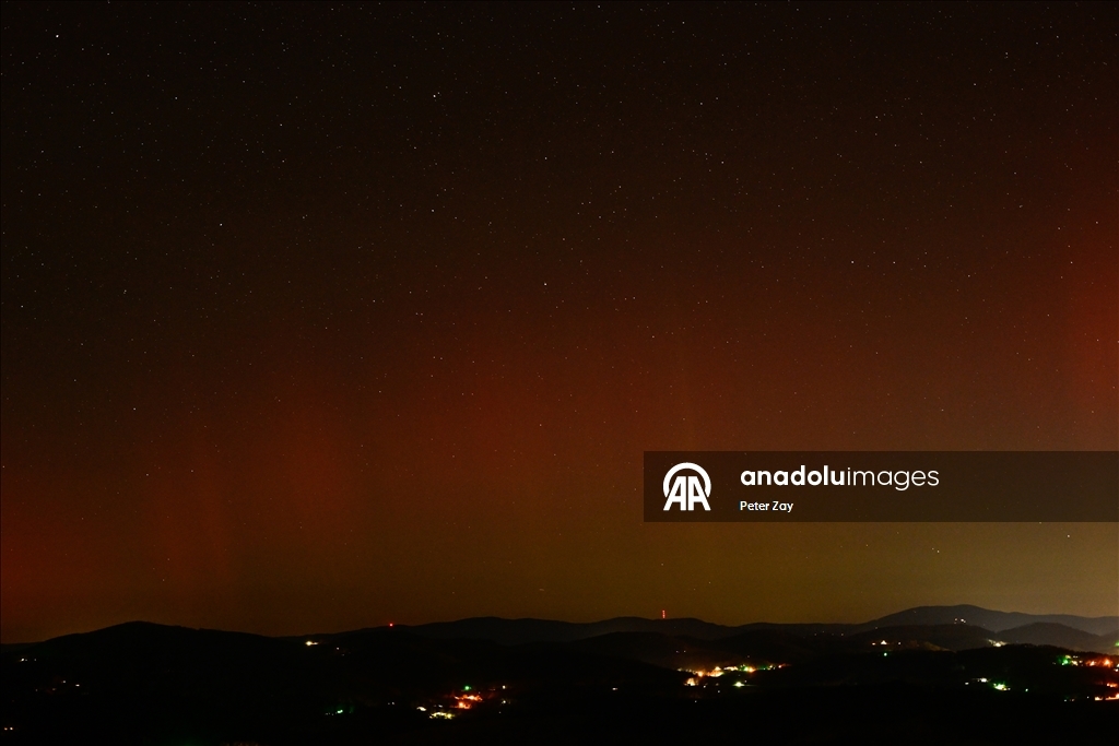 Северное сияние окрасило небо над США