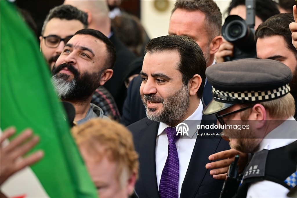 سوريا تعيد افتتاح سفارتها في لندن بعد 13 عاما