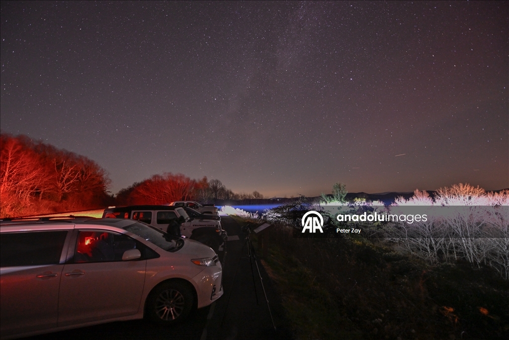 Северное сияние окрасило небо над США